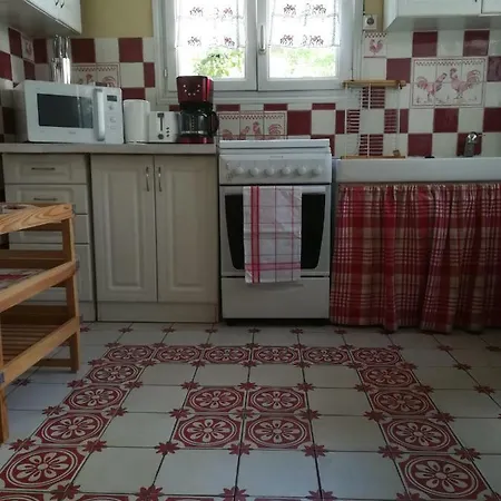La Maison Rouge Nyaraló *