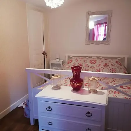 La Maison Rouge Nyaraló